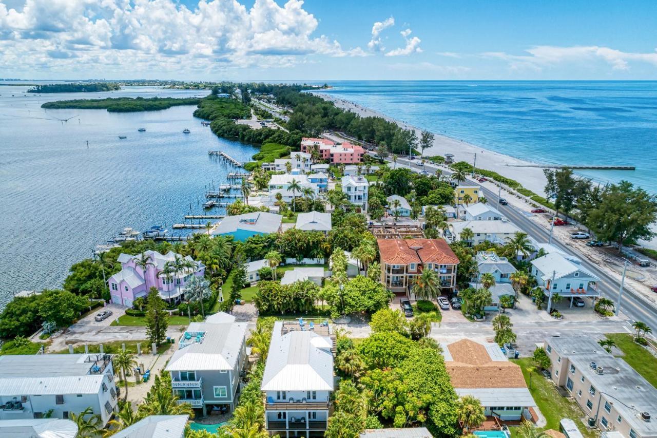 Ami Lighthouse Cottage-One Minute Walk To The Beach-Keyless Locks Bradenton Beach Exterior foto