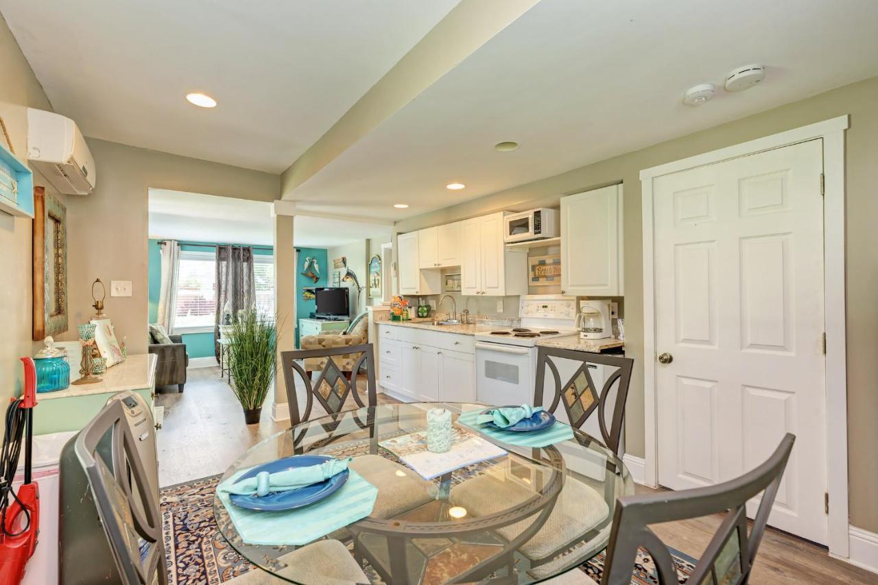 Ami Lighthouse Cottage-One Minute Walk To The Beach-Keyless Locks Bradenton Beach Exterior foto